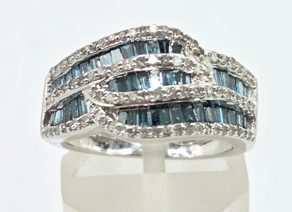 3252 Vintage: 9ct White Gold Blue & White Diamond Cluster Ring
