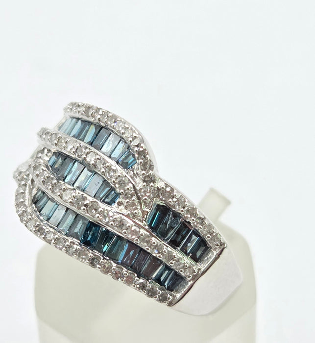 3252 Vintage: 9ct White Gold Blue & White Diamond Cluster Ring