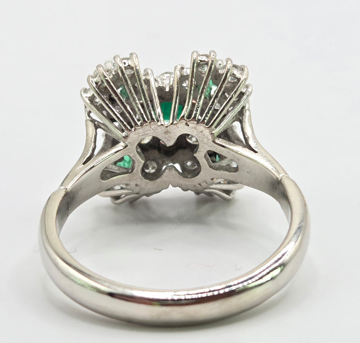 6076 Vintage: 18ct White Gold Emerald & Diamond Cluster Ring