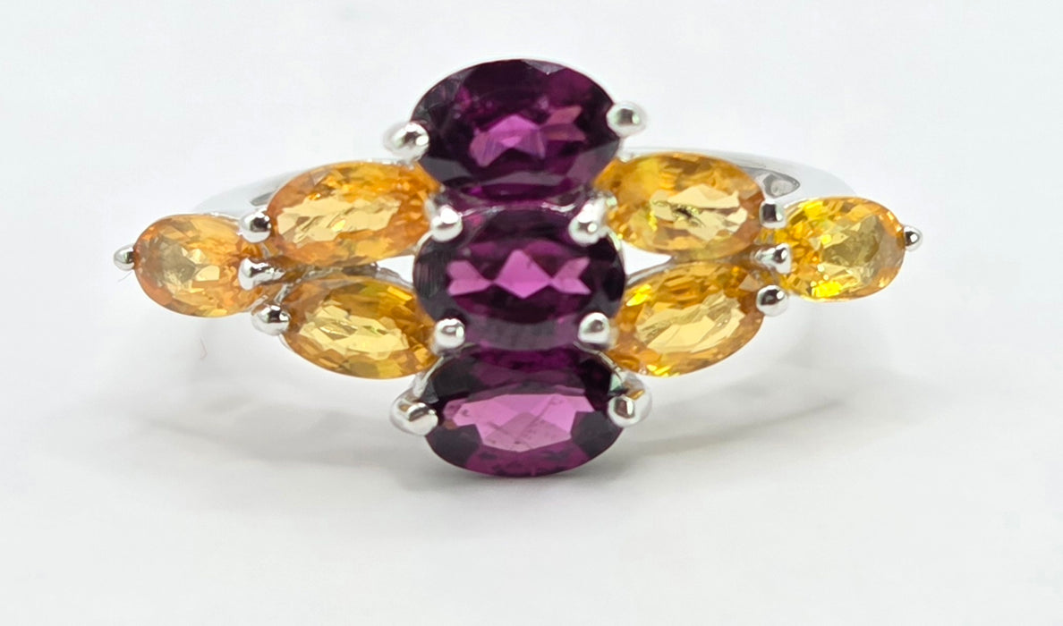 6101 Vintage: 9ct White Gold Yellow Sapphire & Tourmaline Cluster Ring