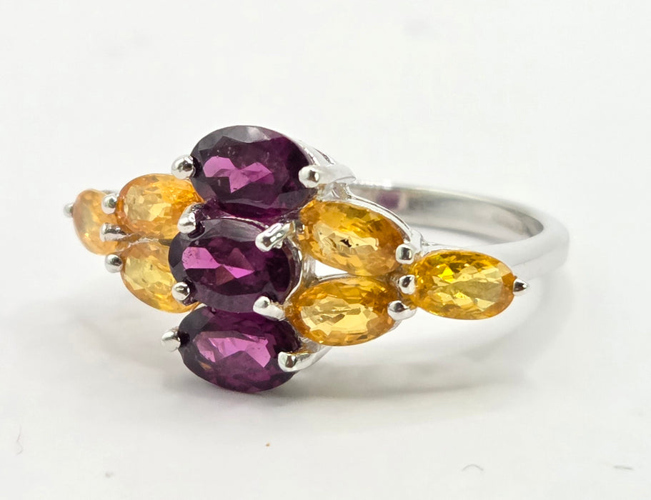6101 Vintage: 9ct White Gold Yellow Sapphire & Tourmaline Cluster Ring