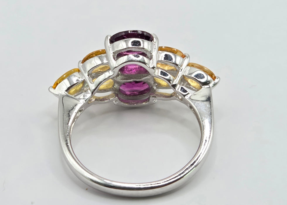 6101 Vintage: 9ct White Gold Yellow Sapphire & Tourmaline Cluster Ring
