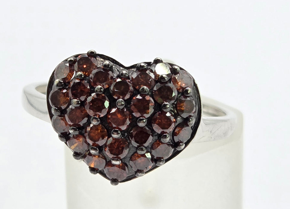 6103 Vintage: 9ct White Gold Red Diamond Heart Cluster Ring