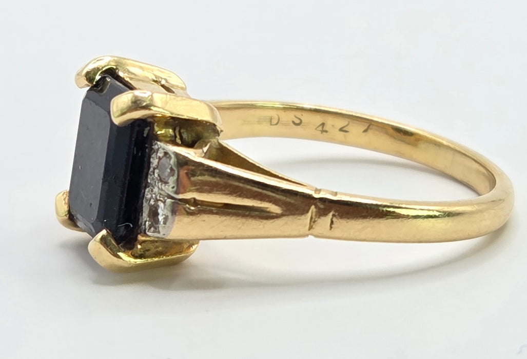 6112 Vintage: 18ct Yellow Gold Sapphire & Diamond Ring