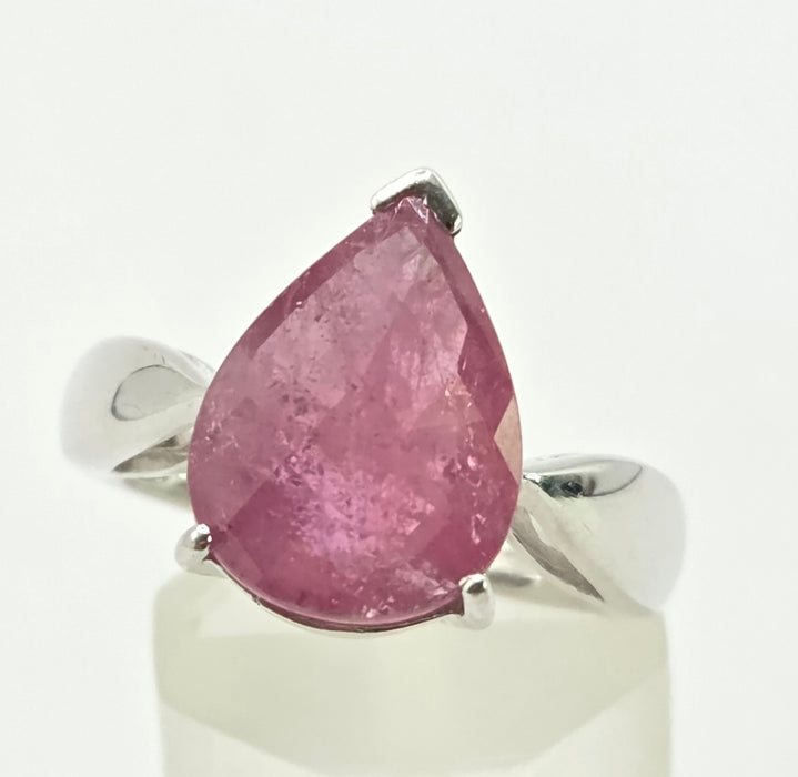 6165 Vintage: 9ct White Gold Pink Sapphire Solitaire Ring