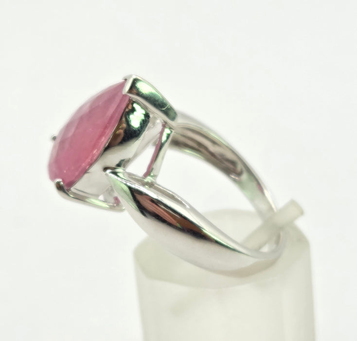 6165 Vintage: 9ct White Gold Pink Sapphire Solitaire Ring