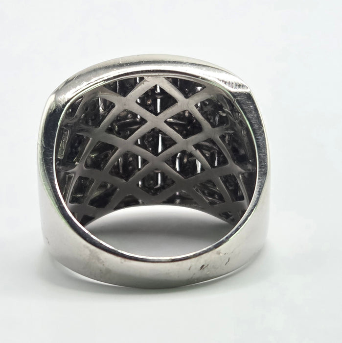 6330 Vintage: 9ct White Gold 1.75ct Diamond Greek Key Statement Ring