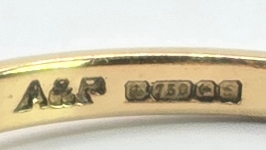 6527 Vintage: 18ct Yellow Gold Sapphire & Diamond Three Stone Ring — From 1981