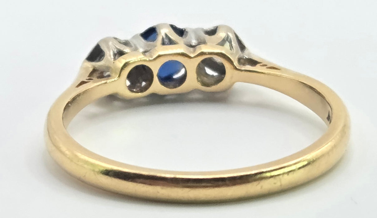 6527 Vintage: 18ct Yellow Gold Sapphire & Diamond Three Stone Ring — From 1981