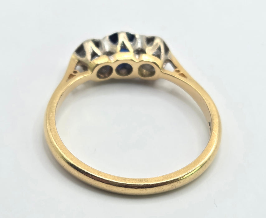 6527 Vintage: 18ct Yellow Gold Sapphire & Diamond Three Stone Ring — From 1981