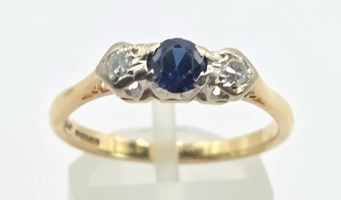 6527 Vintage: 18ct Yellow Gold Sapphire & Diamond Three Stone Ring — From 1981