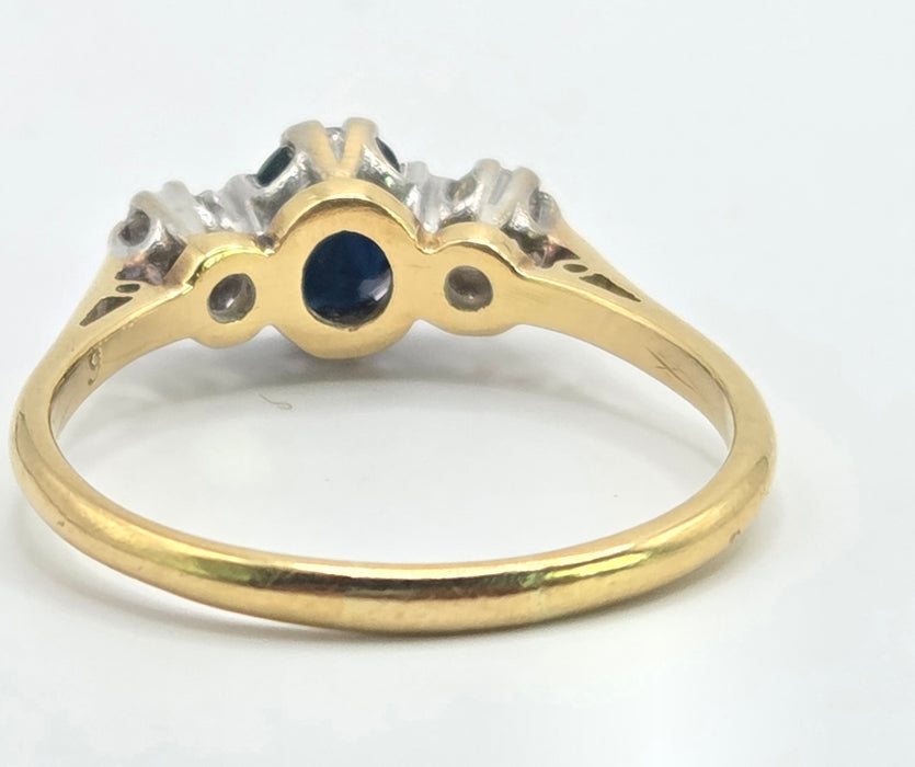 6530 Vintage: 18ct Yellow Gold Sapphire & Diamond Three Stone Ring — From 1966