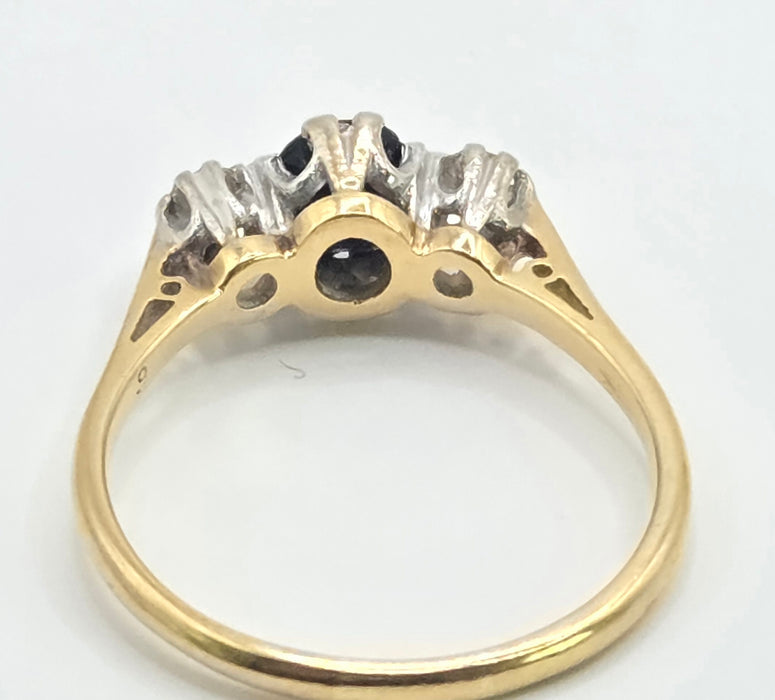 6530 Vintage: 18ct Yellow Gold Sapphire & Diamond Three Stone Ring — From 1966