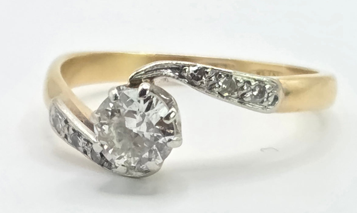 6531 Vintage: 18ct Yellow Gold & Platinum 0.39ct Diamond Crossover Ring