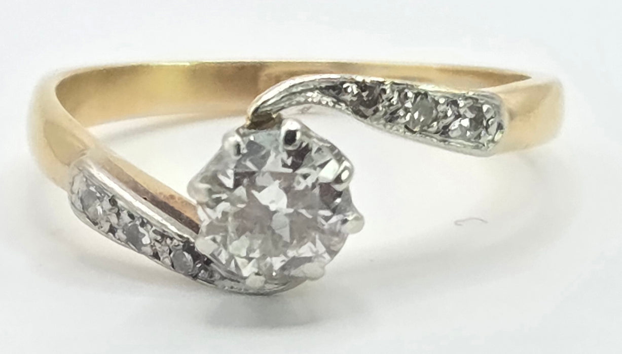 6531 Vintage: 18ct Yellow Gold & Platinum 0.39ct Diamond Crossover Ring