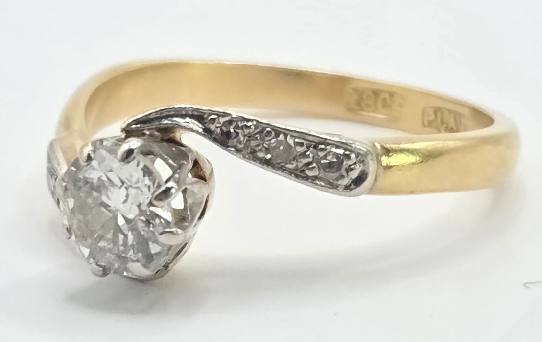 6531 Vintage: 18ct Yellow Gold & Platinum 0.39ct Diamond Crossover Ring