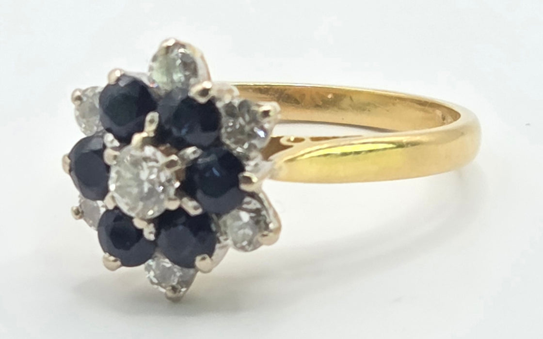 6538 Vintage: 18ct Yellow Gold Sapphire & Diamond Cocktail Cluster Ring — From 1978