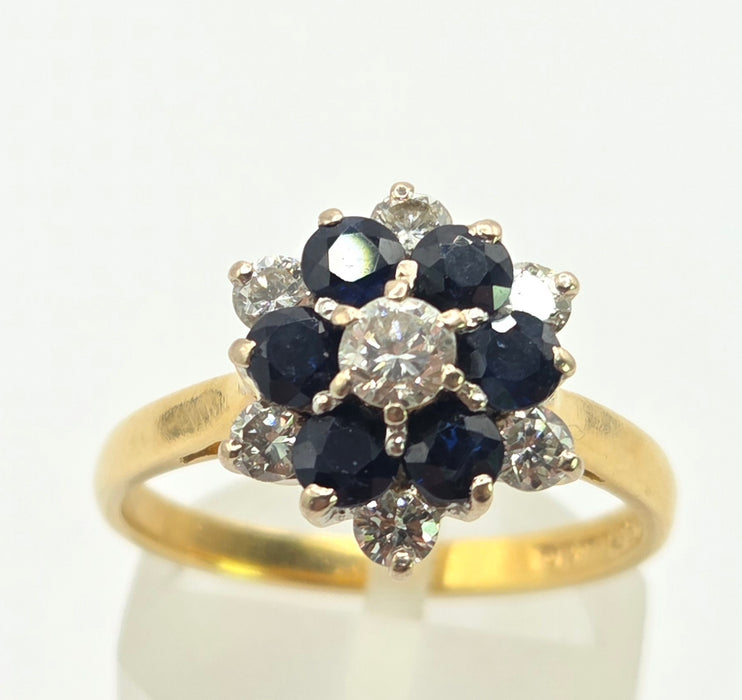 6538 Vintage: 18ct Yellow Gold Sapphire & Diamond Cocktail Cluster Ring — From 1978