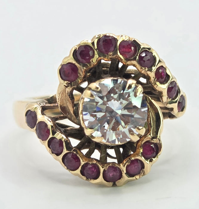 6541 Vintage: 18ct Yellow Gold Zircon & Ruby Cluster Ring