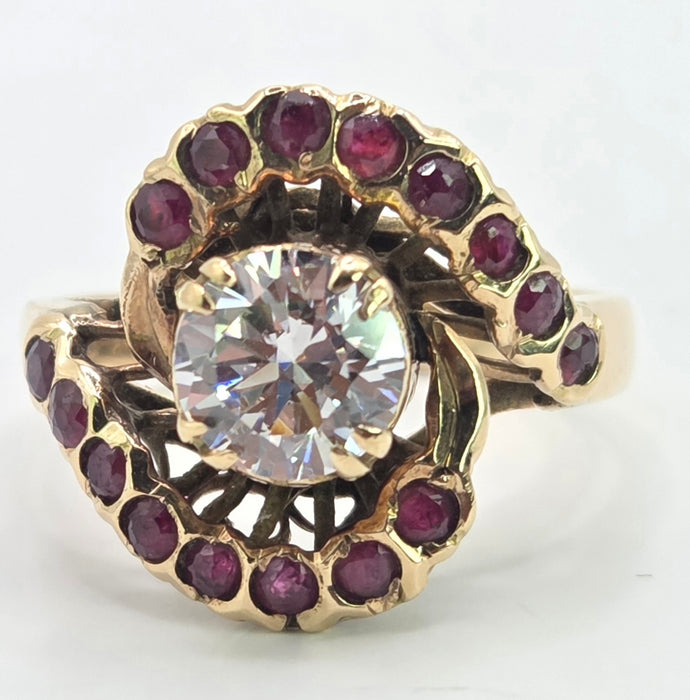 6541 Vintage: 18ct Yellow Gold Zircon & Ruby Cluster Ring
