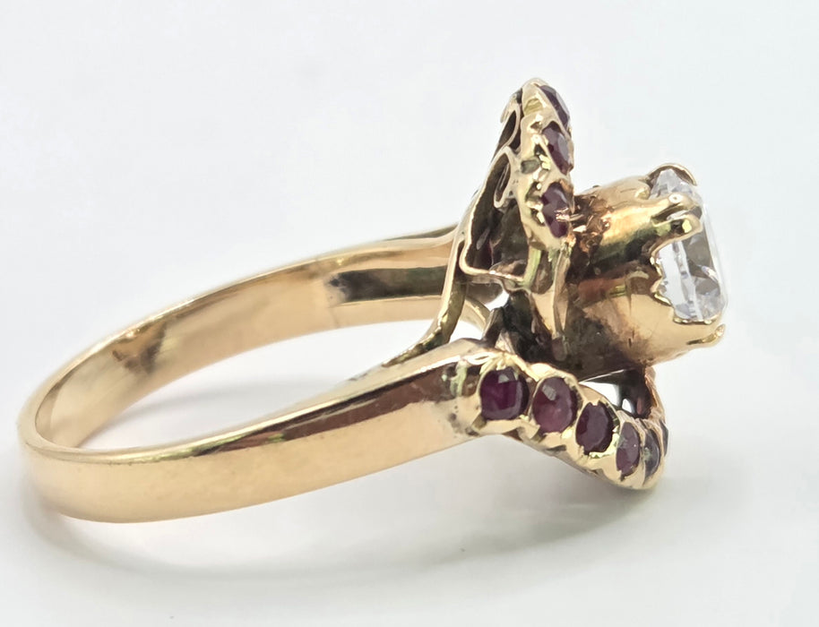 6541 Vintage: 18ct Yellow Gold Zircon & Ruby Cluster Ring