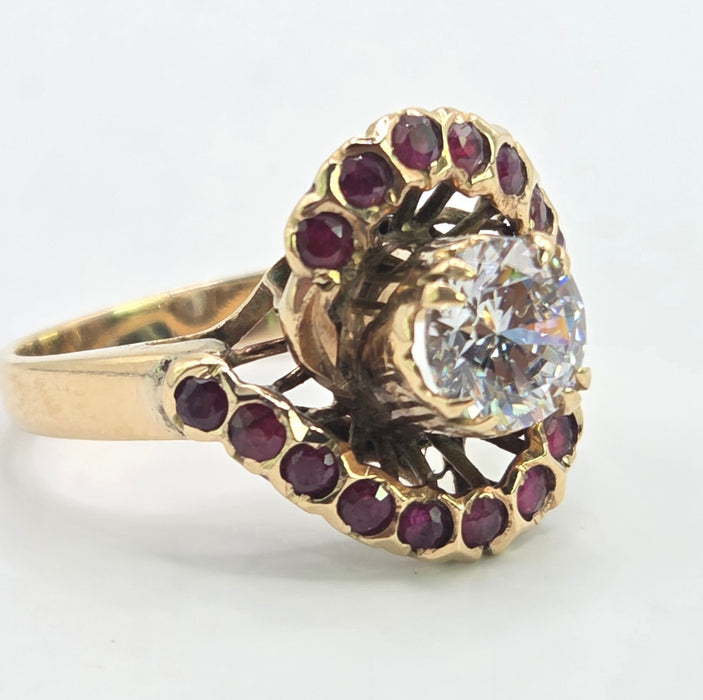 6541 Vintage: 18ct Yellow Gold Zircon & Ruby Cluster Ring