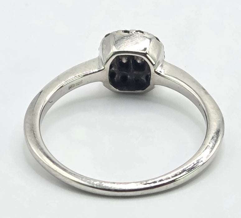 6543 Vintage: 9ct White Gold Black & White Diamond Cluster Ring