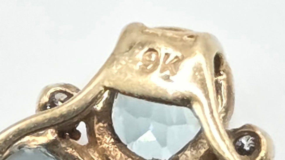 6544 Vintage: 9ct Yellow Gold Simulated Aquamarine & Diamond Pendant