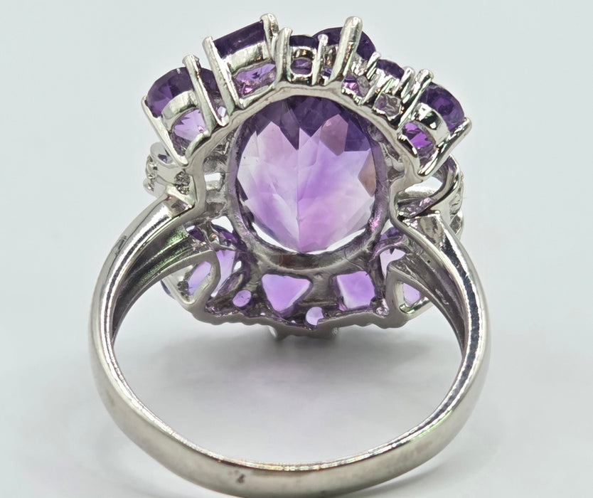 6546 Vintage: 9ct White Gold Amethyst & Diamond Cocktail Ring