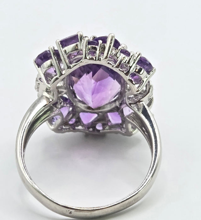 6546 Vintage: 9ct White Gold Amethyst & Diamond Cocktail Ring