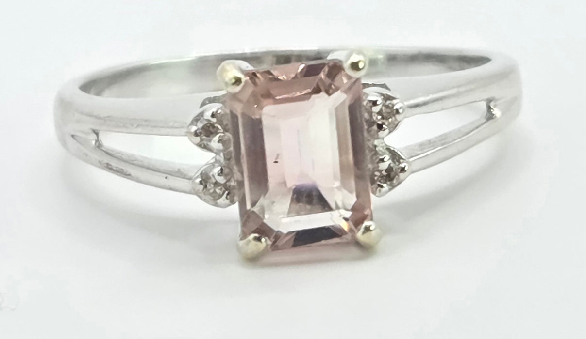 6548 Vintage: 14ct White Gold Morganite & Diamond Ring