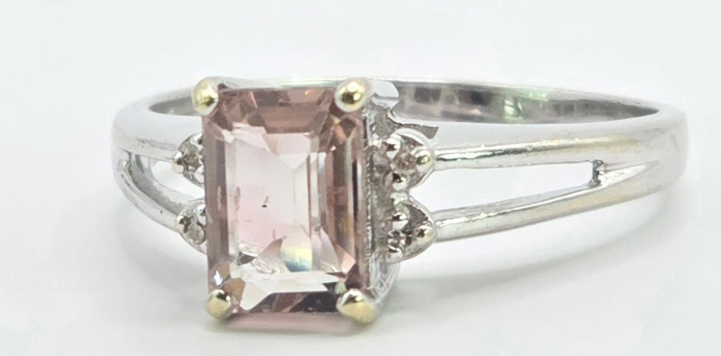 6548 Vintage: 14ct White Gold Morganite & Diamond Ring