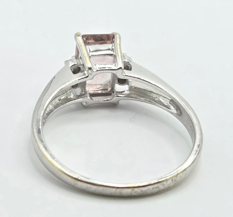 6548 Vintage: 14ct White Gold Morganite & Diamond Ring
