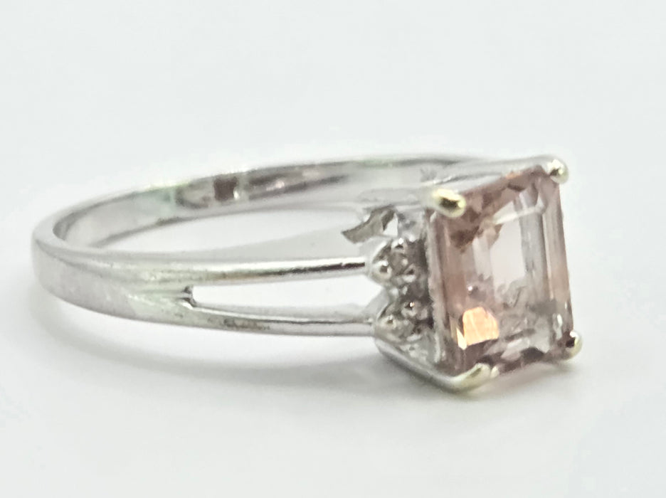 6548 Vintage: 14ct White Gold Morganite & Diamond Ring