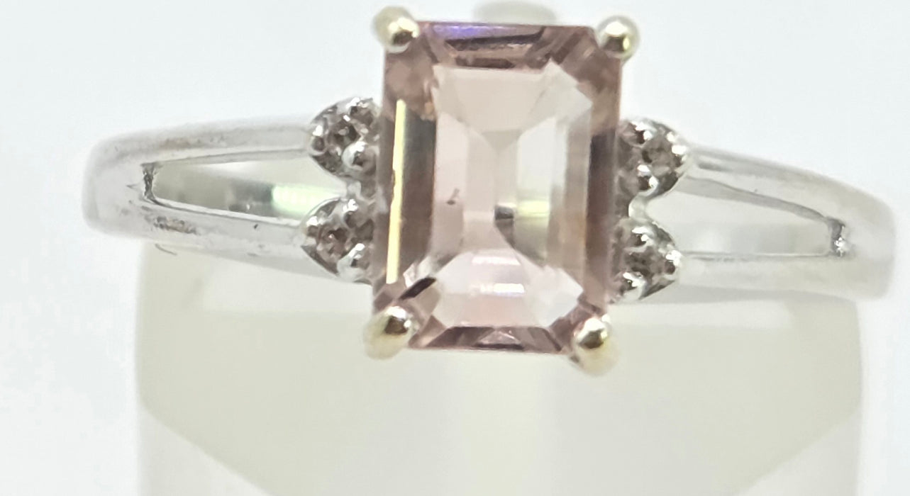 6548 Vintage: 14ct White Gold Morganite & Diamond Ring