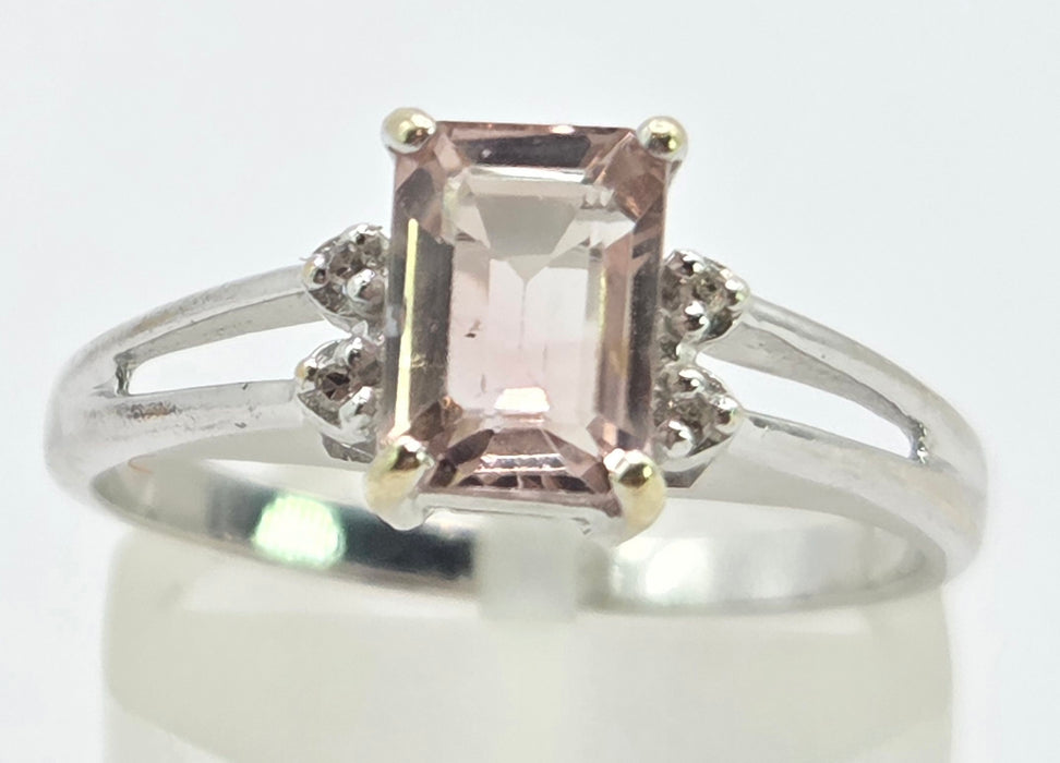 6548 Vintage: 14ct White Gold Morganite & Diamond Ring