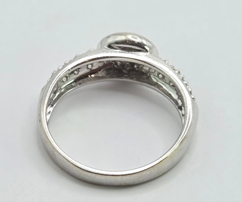 6552 Vintage: 14ct White Gold Diamond Pavé Dome Ring