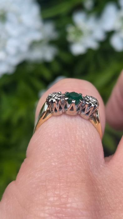 3147 Vintage: 18ct Yellow Gold Emerald & Diamond Three Stone Ring — London 1976