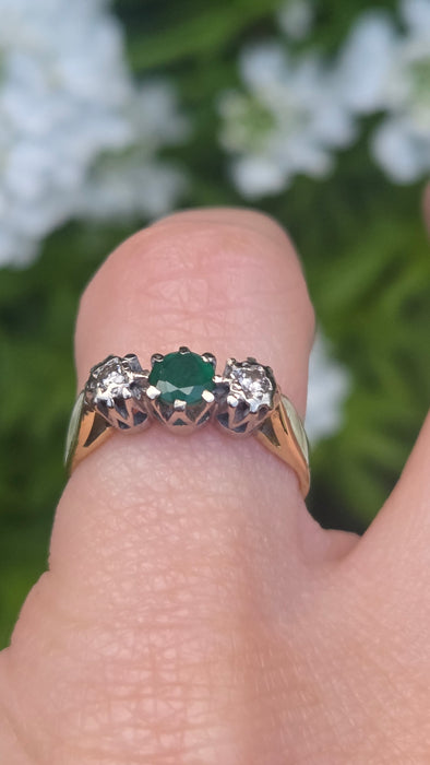 3147 Vintage: 18ct Yellow Gold Emerald & Diamond Three Stone Ring — London 1976