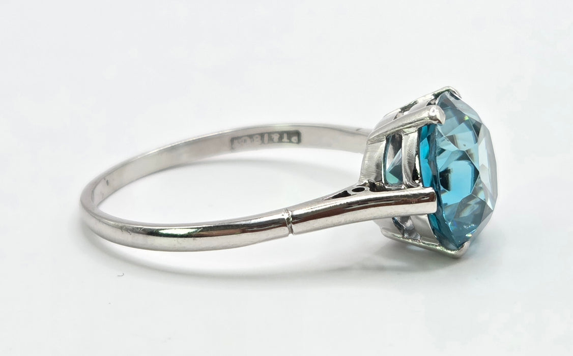 3037 Vintage: Platinum & 18ct White Gold Blue Zircon Solitaire Ring