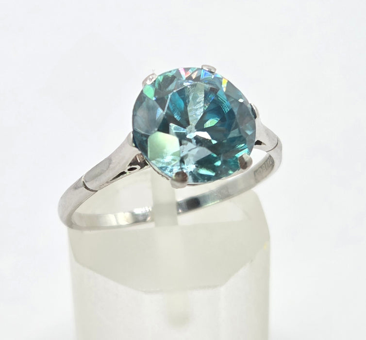 3037 Vintage: Platinum & 18ct White Gold Blue Zircon Solitaire Ring