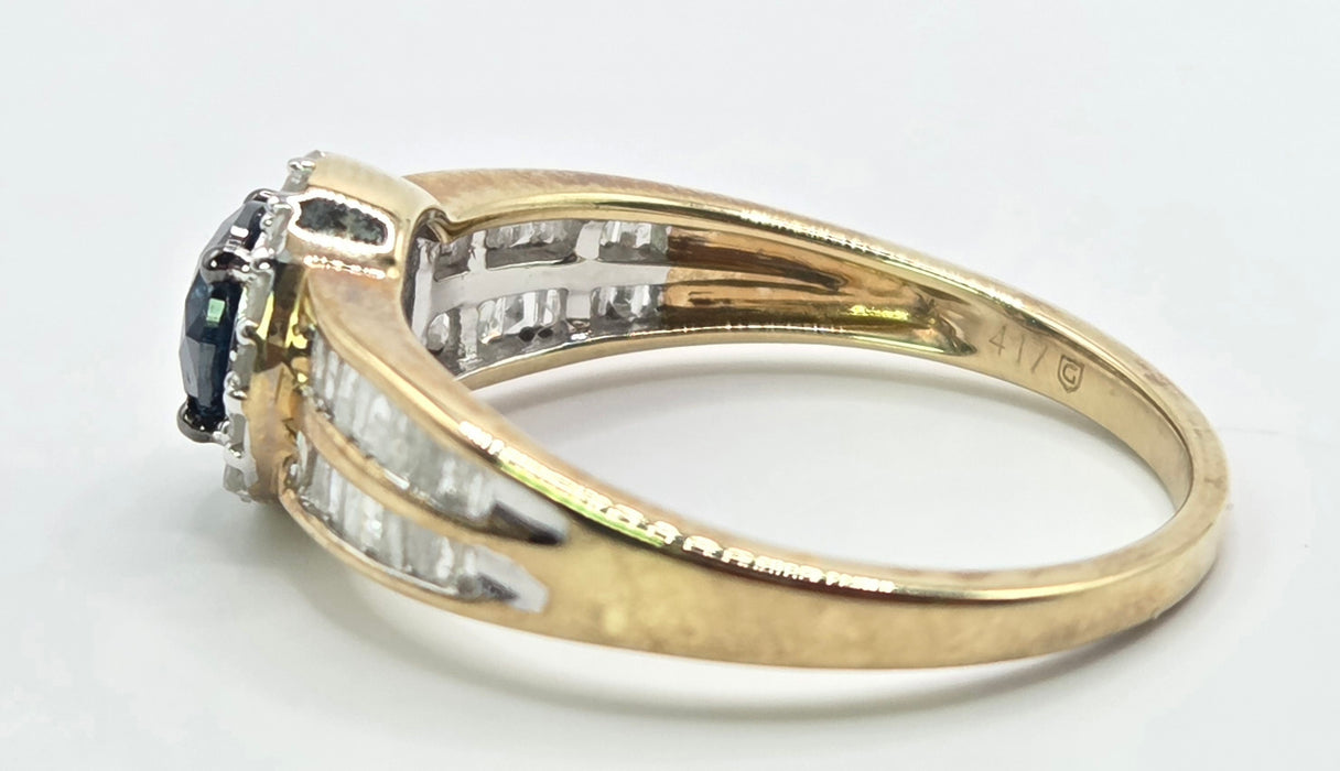 3261 Vintage: 9ct Yellow Gold Blue & White Diamond Halo Cluster Ring