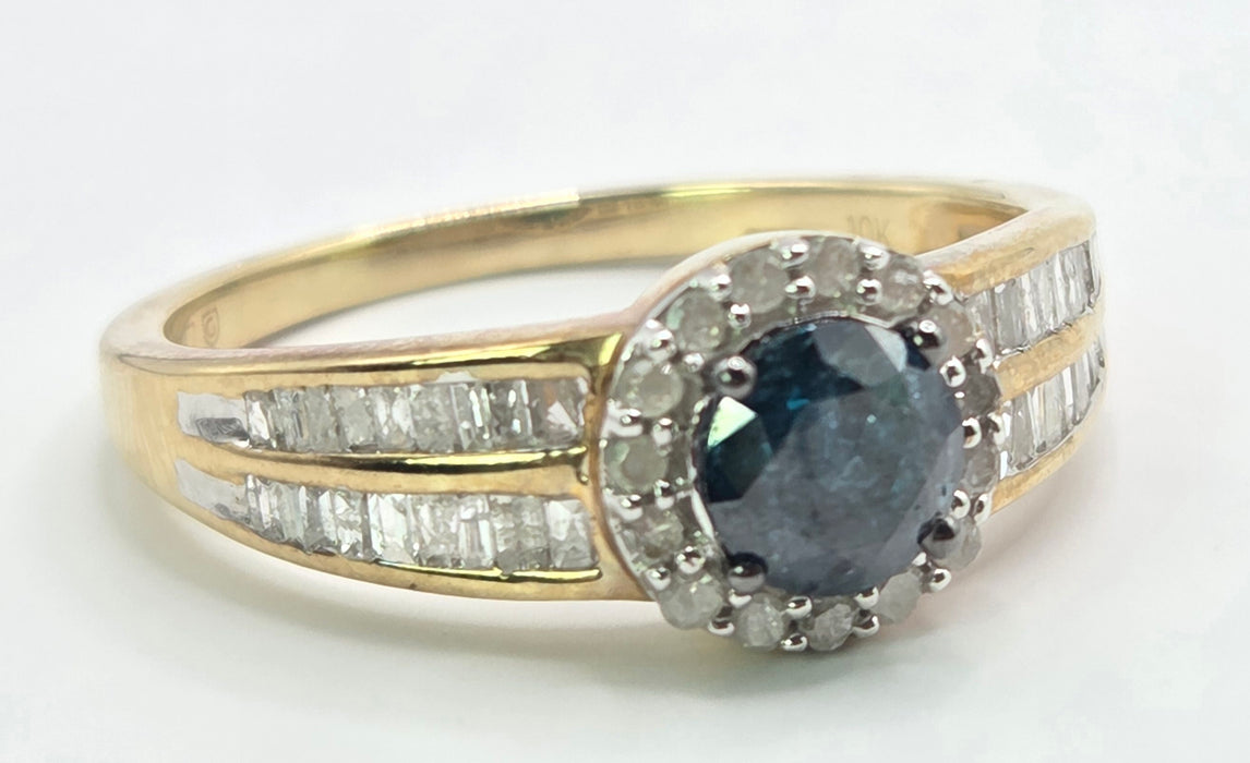 3261 Vintage: 9ct Yellow Gold Blue & White Diamond Halo Cluster Ring