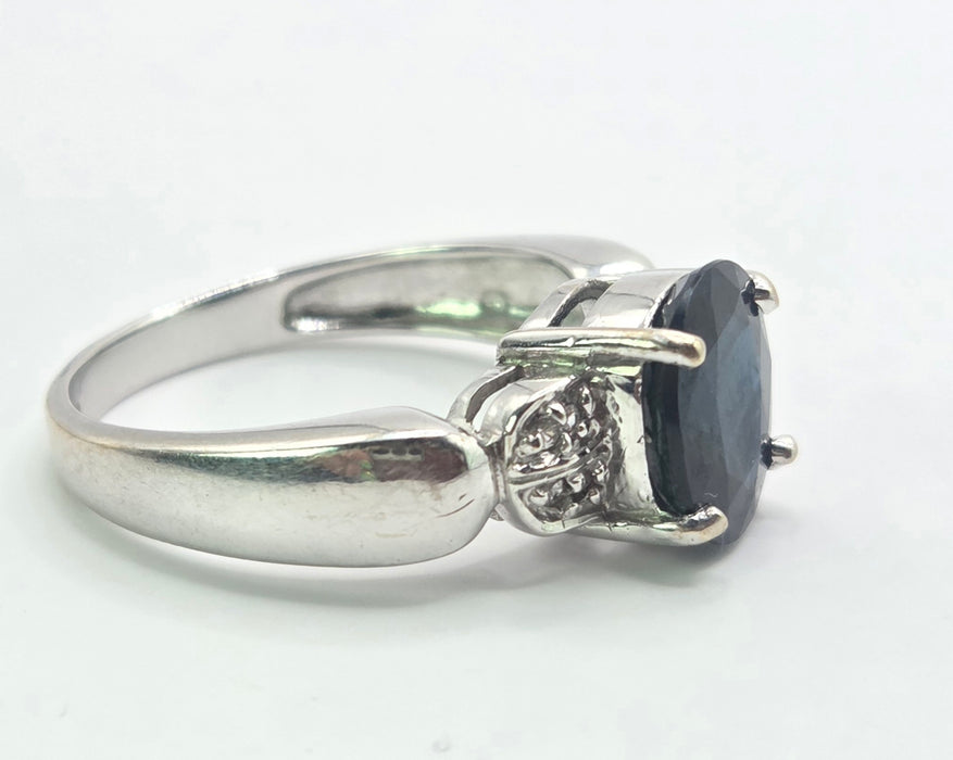 6561 Vintage: 18ct White Gold Sapphire & Diamond Ring