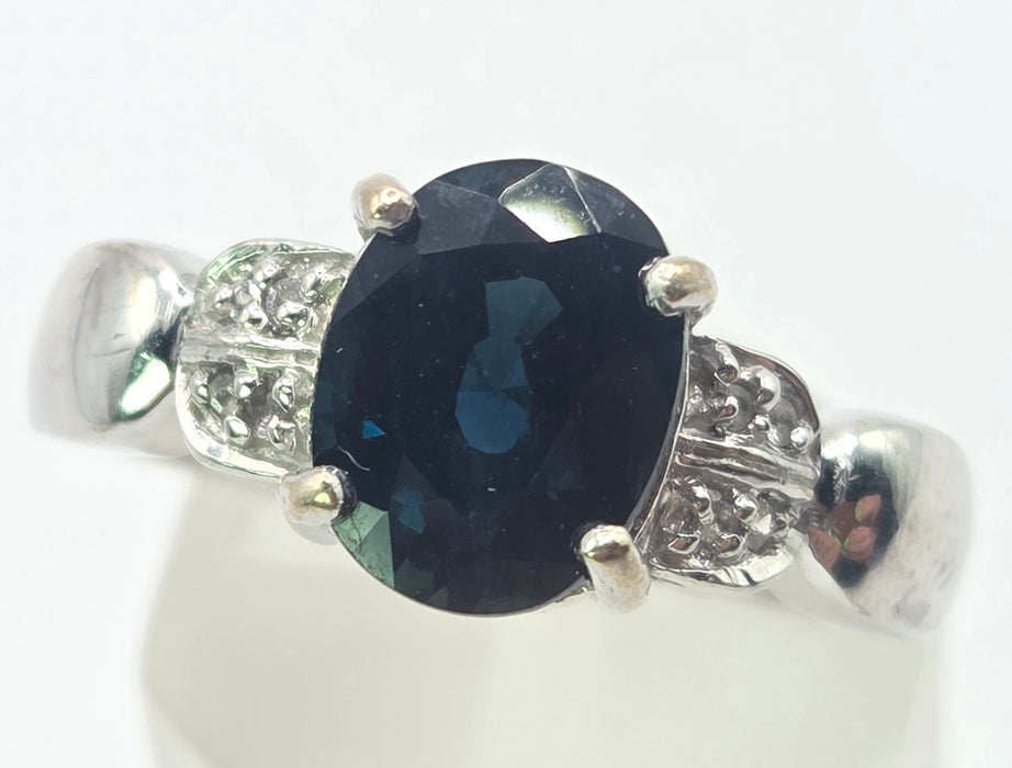 6561 Vintage: 18ct White Gold Sapphire & Diamond Ring