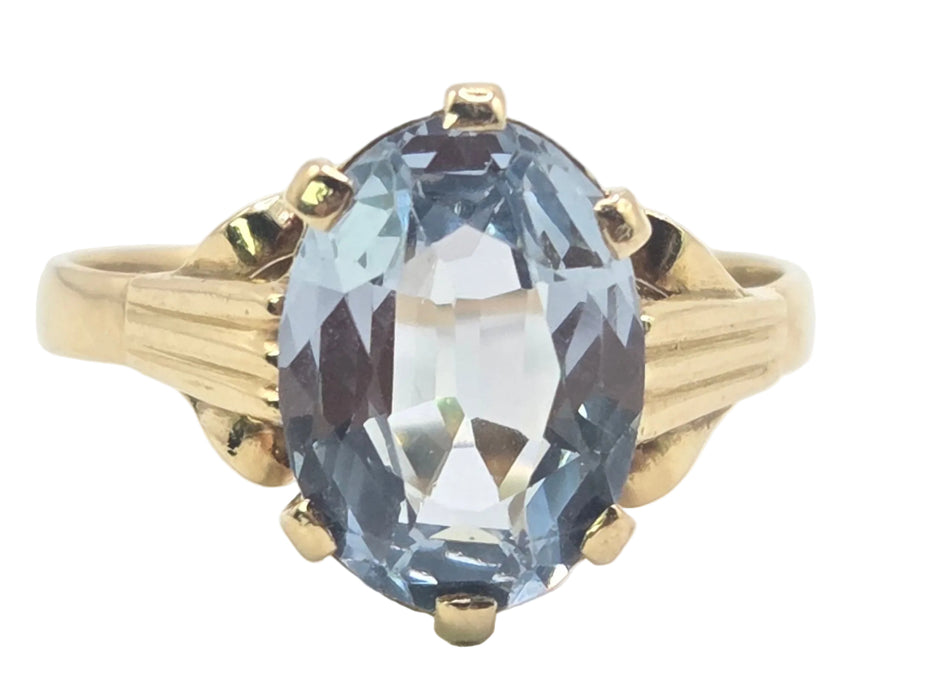6562 Vintage: 18ct Yellow Gold Aquamarine Solitaire Ring