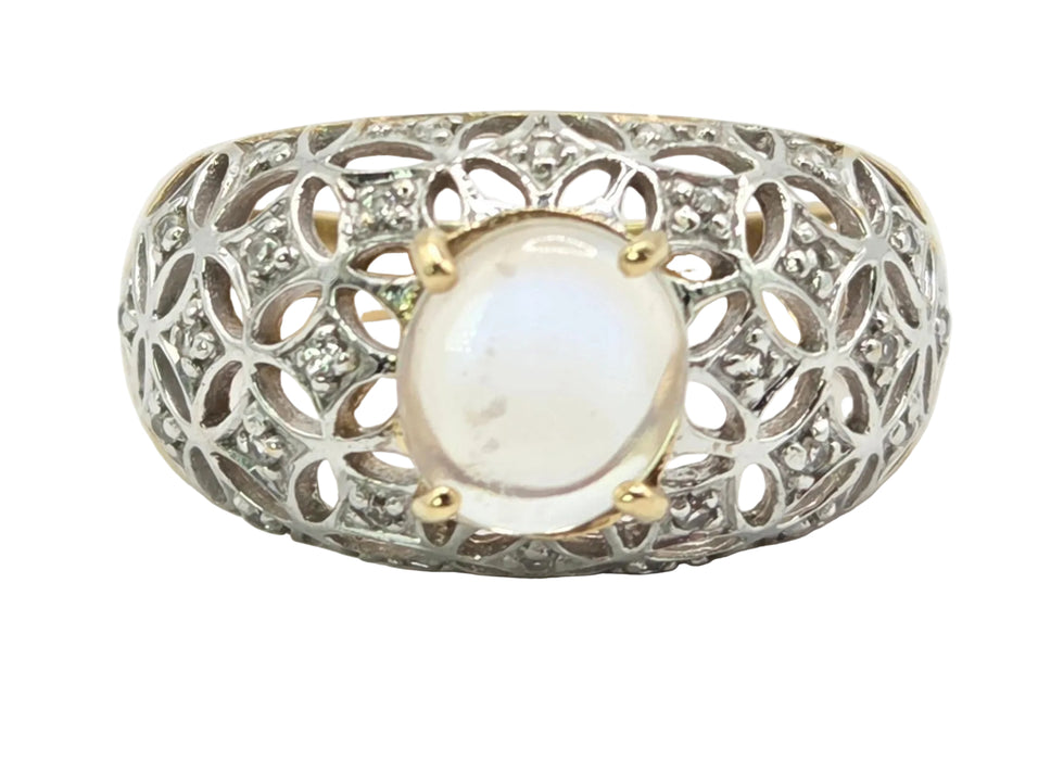 6555 Vintage: 9ct Yellow Gold Moonstone & Diamond Filigree Dome Ring
