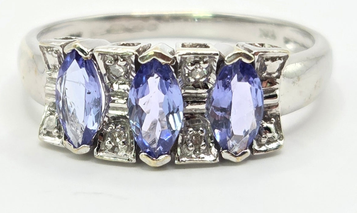 6557 Vintage: 9ct White Gold Tanzanite & Diamond Trilogy Ring