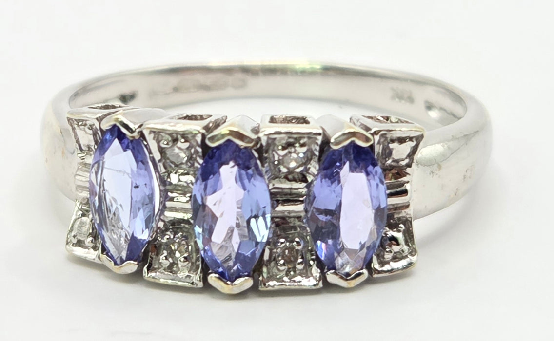 6557 Vintage: 9ct White Gold Tanzanite & Diamond Trilogy Ring