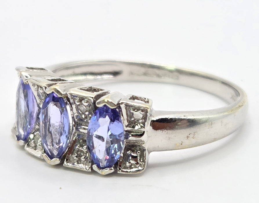 6557 Vintage: 9ct White Gold Tanzanite & Diamond Trilogy Ring